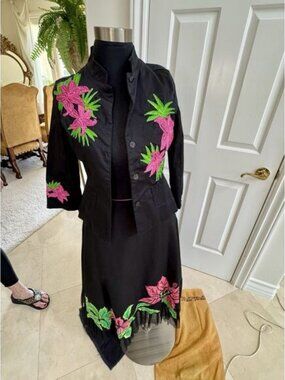 2 Piece Set Haven Blue -Jacket Basil & Maude Blue Embroidery Sequin Beaded Skirt